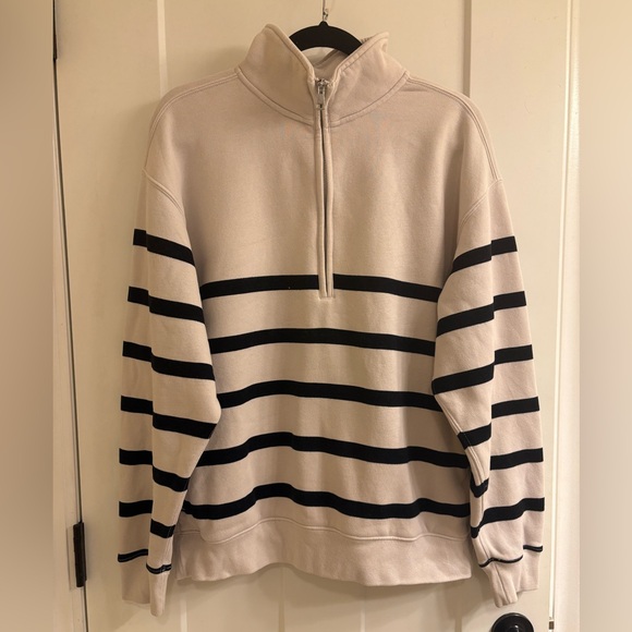 Abercrombie & Fitch Vintage Stripe Essential Sunday Half-Zip Sweatshirt - Picture 2 of 6